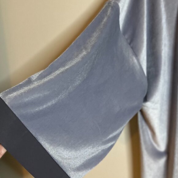 Ann Taylor Velvet Tonal Trim Kimono Color: Empire Grey - Picture 2 of 5